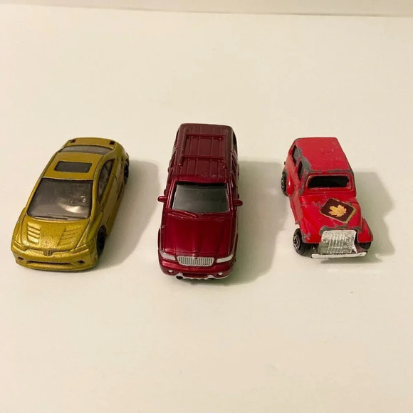 Mix  Lot of 11 Diecast Cars Hot Wheels Matchbox Majorette Tonka - Picture 6 of 16
